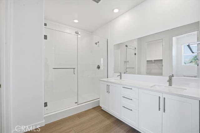 Detail Gallery Image 15 of 33 For 2378 Channel Drive #105,  Ventura,  CA 93003 - 4 Beds | 2/1 Baths