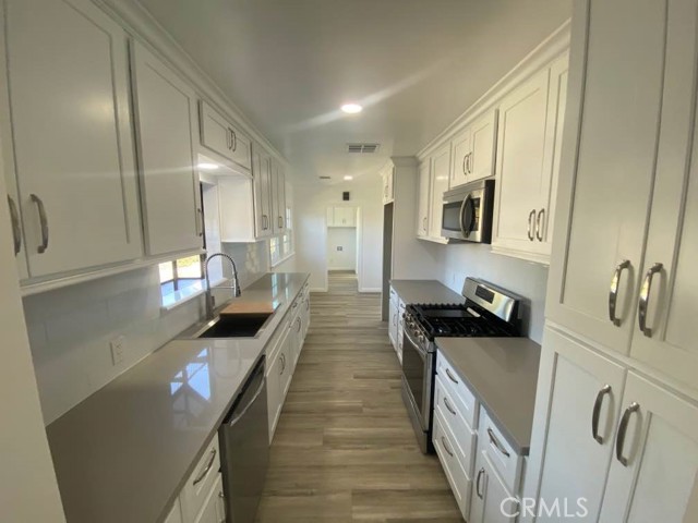 1515 Elizabeth Street, Redlands CA: https://media.crmls.org/medias/c6a7bbc5-2e58-4a9b-aca5-37d441993234.jpg