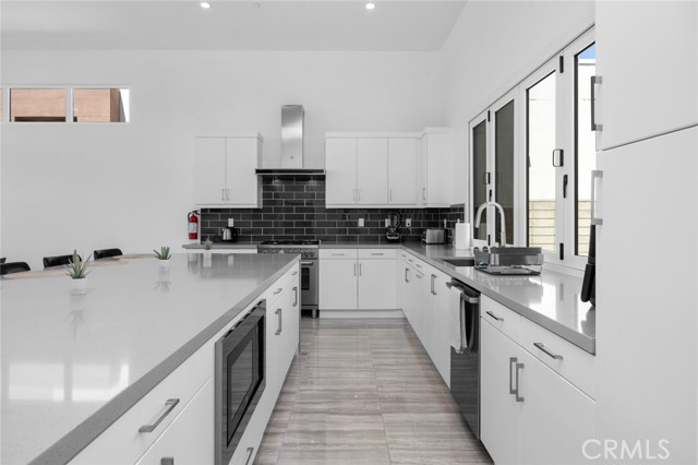 825 Fountain Drive, Palm Springs CA: https://media.crmls.org/medias/c6a7dc0b-9d07-4e46-9f2e-0cfea8b73cc2.jpg