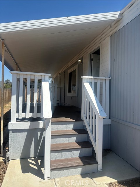 12830 6th, Yucaipa CA: https://media.crmls.org/medias/c6a87af8-1551-4cc5-8857-abef9eea6340.jpg