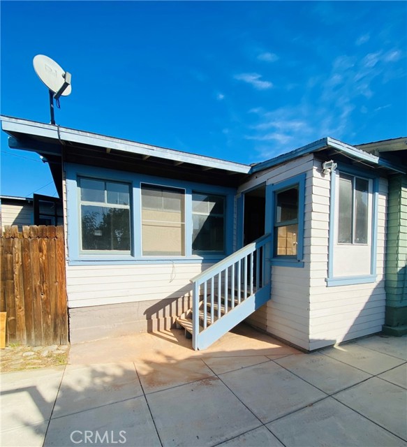 157 153-155 S Laurel Street, Ventura CA: https://media.crmls.org/medias/c6a87fd9-e564-42c0-a0bd-56c85108464c.jpg