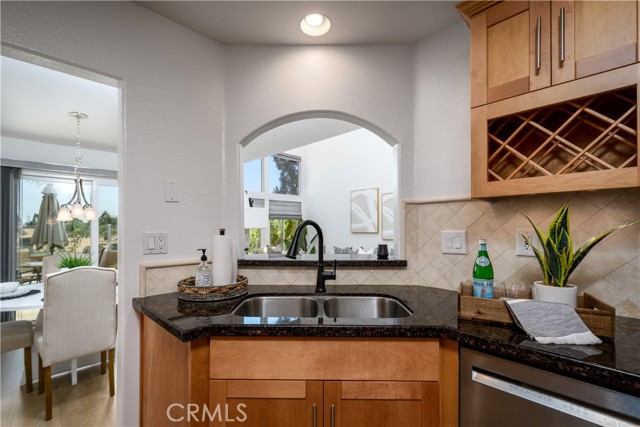 Detail Gallery Image 6 of 31 For 17 via Athena, Aliso Viejo,  CA 92656 - 2 Beds | 2/1 Baths