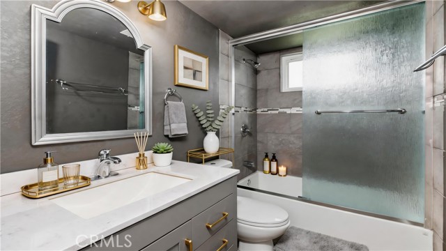 528 Essex photo 18