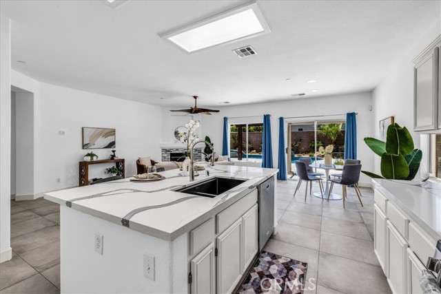 Detail Gallery Image 10 of 47 For 3773 Mission Peak, Palm Springs,  CA 92262 - 2 Beds | 2 Baths