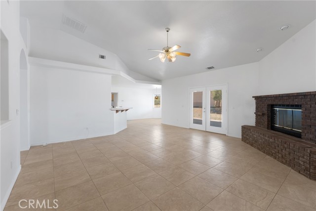 Detail Gallery Image 15 of 37 For 9735 Highland Rd, Oak Hills,  CA 92344 - 3 Beds | 3 Baths