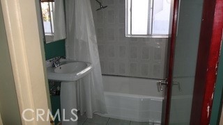 https://media.crmls.org/medias/c6a994a5-f245-4892-a587-93dbf155b4fb.jpg?preset=X-Large
