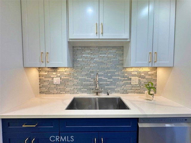 Detail Gallery Image 12 of 49 For 3534 Del Amo Blvd, Torrance,  CA 90503 - 4 Beds | 2/1 Baths