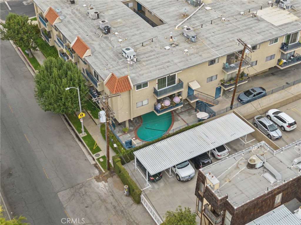 https://media.crmls.org/medias/c6a9c5a0-df6a-43c7-9261-1fb9104fd13b.jpg?preset=X-Large