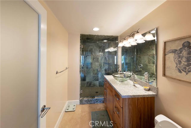 Detail Gallery Image 18 of 29 For 1040 La Mirada St, Laguna Beach,  CA 92651 - 3 Beds | 3 Baths