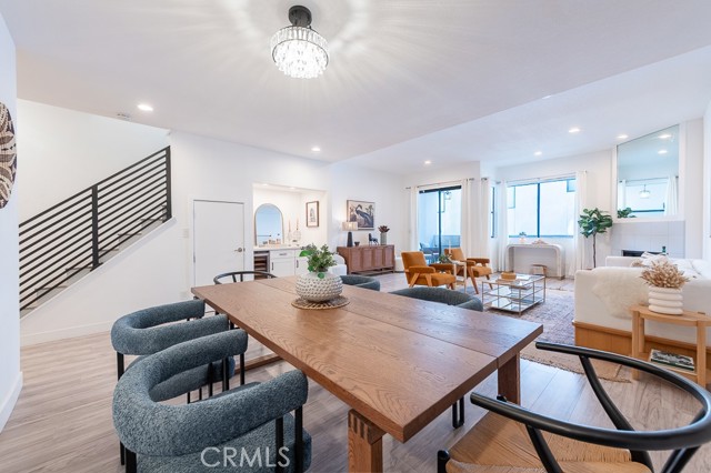 Detail Gallery Image 14 of 35 For 839 Larrabee St #6,  West Hollywood,  CA 90069 - 2 Beds | 2/1 Baths