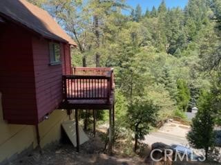 544 Community Drive, Lake Arrowhead CA: https://media.crmls.org/medias/c6aaec48-0684-4b4b-b302-4203db96827d.jpg