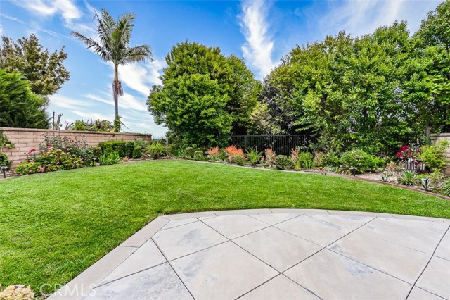 14 Rainbow Ridge Road, Phillips Ranch CA: https://media.crmls.org/medias/c6ab0517-fa6c-4d81-8f14-835700394083.jpg