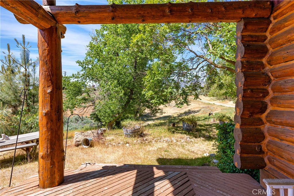 https://media.crmls.org/medias/c6ab8495-eb38-4e80-9d86-6e25dd26a539.jpg?preset=X-Large
