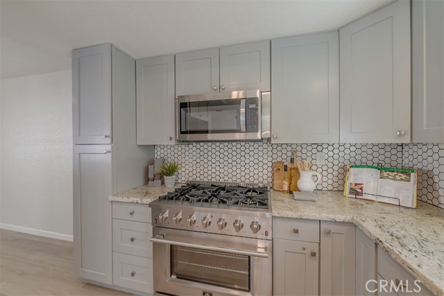 Detail Gallery Image 16 of 32 For 13125 Riverview Dr, Victorville,  CA 92395 - 3 Beds | 2 Baths