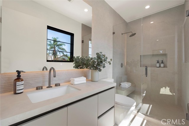 Detail Gallery Image 29 of 39 For 4625 Vesper Ave, Sherman Oaks,  CA 91403 - 5 Beds | 5/2 Baths