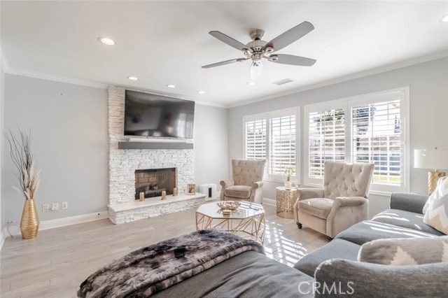 Detail Gallery Image 5 of 28 For 19833 Blythe St, Winnetka,  CA 91306 - 3 Beds | 2 Baths