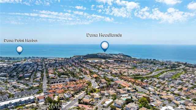 24612 Harbor View Drive, Dana Point CA: https://media.crmls.org/medias/c6aca8be-849a-4951-aa60-e00abe1a240d.jpg