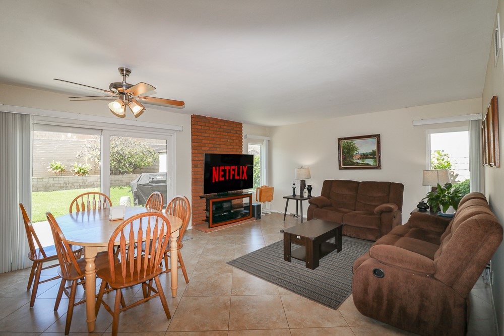 Detail Gallery Image 9 of 33 For 17773 San Rafael St, Fountain Valley,  CA 92708 - 4 Beds | 2/1 Baths