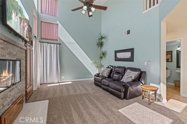 Detail Gallery Image 14 of 38 For 44220 62nd St, Lancaster,  CA 93536 - 4 Beds | 2/1 Baths