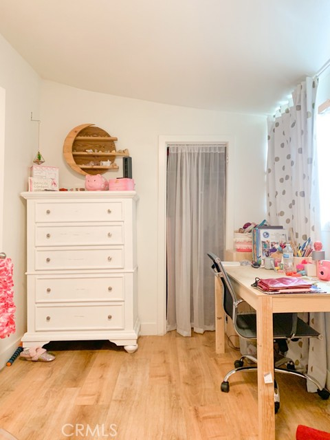 11835 Gale Ave, Hawthorne CA: https://media.crmls.org/medias/c6ad122d-98bc-43e4-9c2f-ee527e7e11ad.jpg