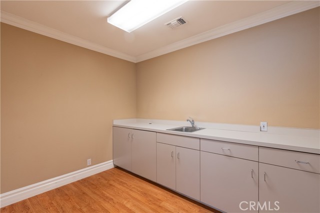 1104 Vine, Paso Robles CA: https://media.crmls.org/medias/c6ad9312-c55e-42e3-aabd-bcb8a063db83.jpg