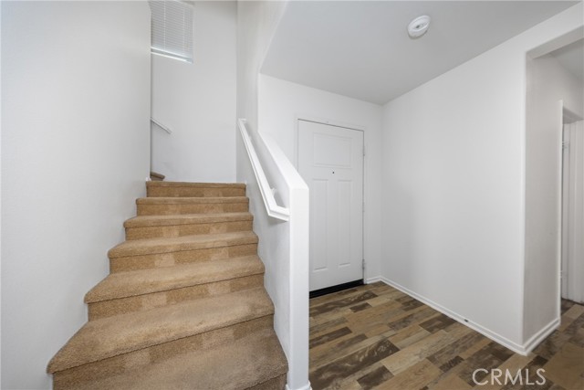 Detail Gallery Image 5 of 29 For 6949 Dewpoint Way, Fontana,  CA 92336 - 4 Beds | 3 Baths