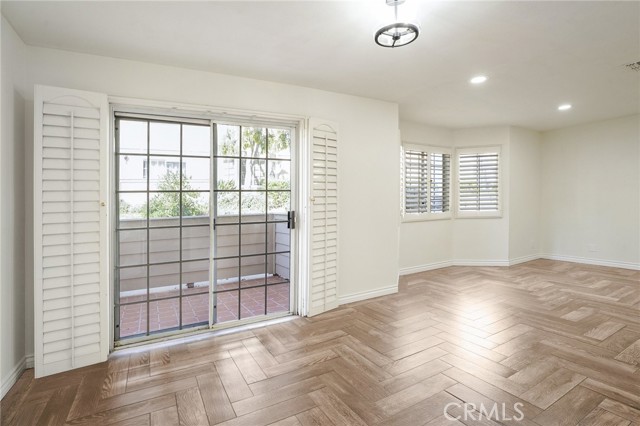 Detail Gallery Image 11 of 45 For 11300 Foothill Blvd #97,  Sylmar,  CA 91342 - 3 Beds | 2/1 Baths