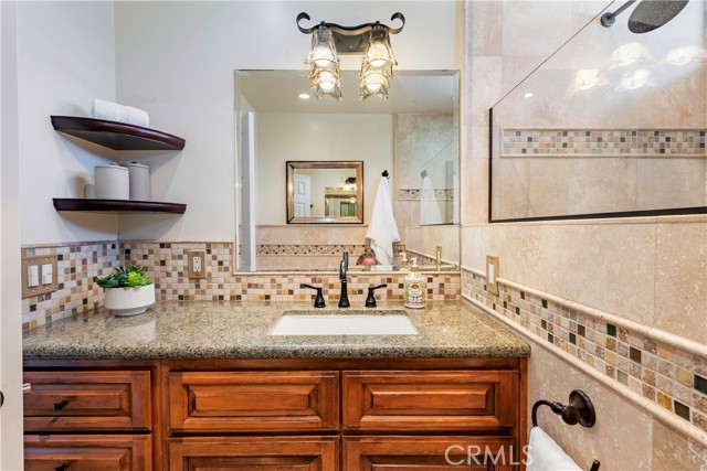 1335 Crestview Avenue, Seal Beach CA: https://media.crmls.org/medias/c6ae4755-24a3-4a7f-aa60-2a78744c5c98.jpg
