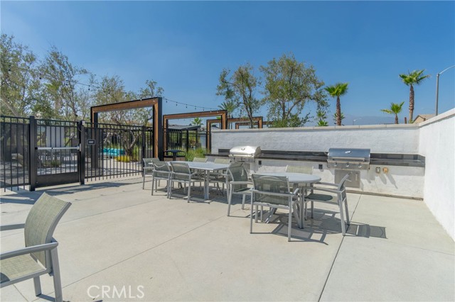 561 Yukon Rd, Rialto, CA 92377 photo 41
