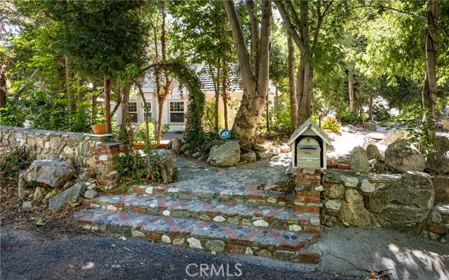 Detail Gallery Image 34 of 41 For 1840 Old Waterman Canyon Rd, San Bernardino,  CA 92404 - 3 Beds | 3/1 Baths