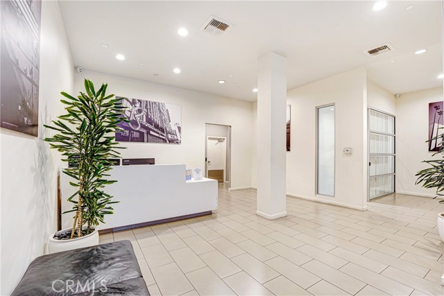 Detail Gallery Image 2 of 15 For 630 W 6th #216,  Los Angeles,  CA 90017 - 1 Beds | 1 Baths