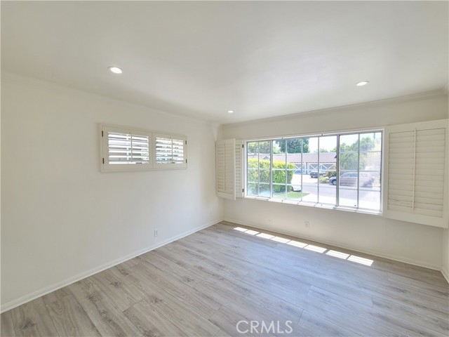 18001 Osborne Street, Sherwood Forest CA: https://media.crmls.org/medias/c6afcb86-329f-4c5d-a500-1acc59cd252f.jpg
