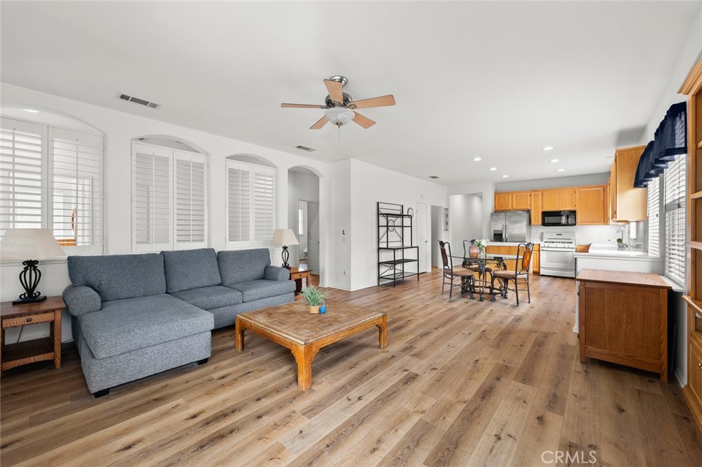 MLS #IV25236184 image #1