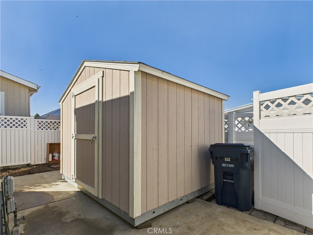 MLS #OC25245628 image #32