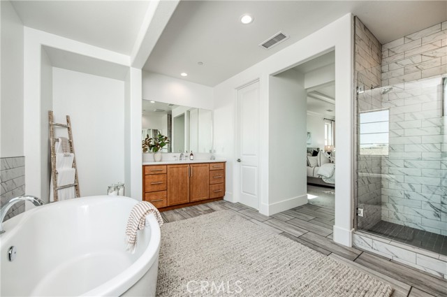 Detail Gallery Image 46 of 68 For 1048 Treasure Hills Dr, Madera,  CA 93636 - 4 Beds | 3/1 Baths