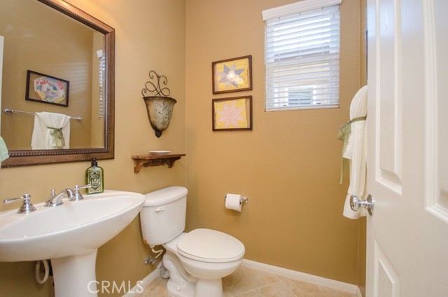 Detail Gallery Image 9 of 19 For 33864 Pegase, Temecula,  CA 92592 - 5 Beds | 2/1 Baths