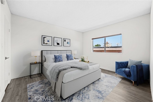 Detail Gallery Image 5 of 22 For 5403 Newcastle Ave #43,  Encino,  CA 91316 - 2 Beds | 2 Baths