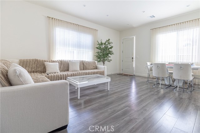 Detail Gallery Image 11 of 51 For 14159 Gault St, Van Nuys,  CA 91405 - 3 Beds | 2 Baths