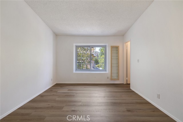 7038 De Celis Place, Van Nuys CA: https://media.crmls.org/medias/c6b3fec2-5ac9-4c3e-b537-36c76bad0fd6.jpg