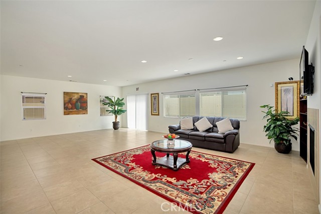 Detail Gallery Image 18 of 38 For 34852 Silversprings, Murrieta,  CA 92563 - 4 Beds | 3/1 Baths