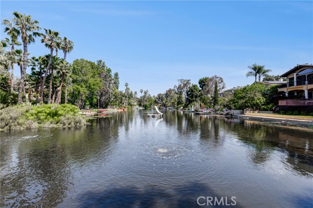2233 Heather Lane, Newport Beach CA: https://media.crmls.org/medias/c6b49072-45f8-4c09-8050-4c056cfcb346.jpg