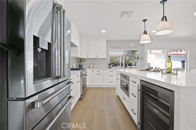 Detail Gallery Image 15 of 45 For 17805 Winterberry St, Fountain Valley,  CA 92708 - 6 Beds | 5/1 Baths