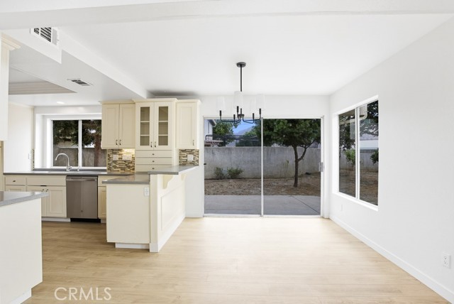 MLS #SR25225305 image #12