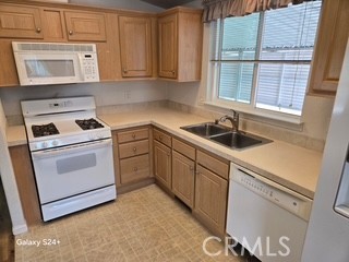 Detail Gallery Image 16 of 33 For 195 Tierra Rejada #29,  Simi Valley,  CA 93065 - 2 Beds | 2 Baths