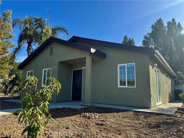 11316 White Oak Ave, Granada Hills CA: https://media.crmls.org/medias/c6b5ce1d-cc8a-445d-9f23-dcb278acd665.jpg