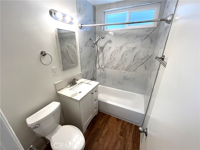 12926 Doty Avenue, Hawthorne CA: https://media.crmls.org/medias/c6b6cc99-cc3e-4ec9-8bdd-4a7dbf165d26.jpg