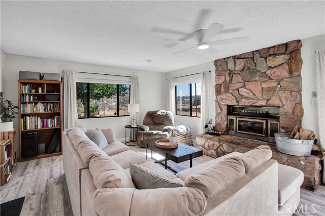 Detail Gallery Image 9 of 51 For 57920 Buena Vista Dr, Yucca Valley,  CA 92284 - 3 Beds | 2 Baths