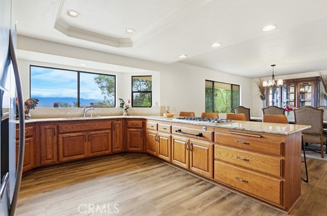 Detail Gallery Image 15 of 55 For 28572 Meadow Mesa Ln, Escondido,  CA 92026 - 4 Beds | 5/1 Baths