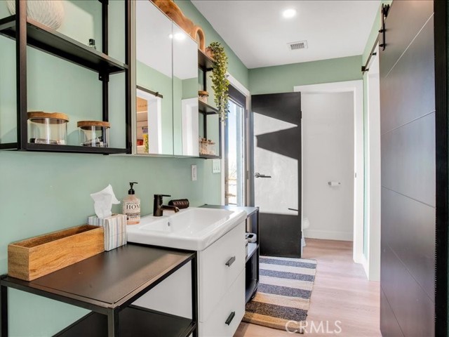 4044 Polaris Avenue, Joshua Tree CA: https://media.crmls.org/medias/c6b80daa-23a4-42da-8b2b-f5a8a9578921.jpg