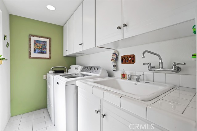 Image 17 of 40 For 377 Galleon Way